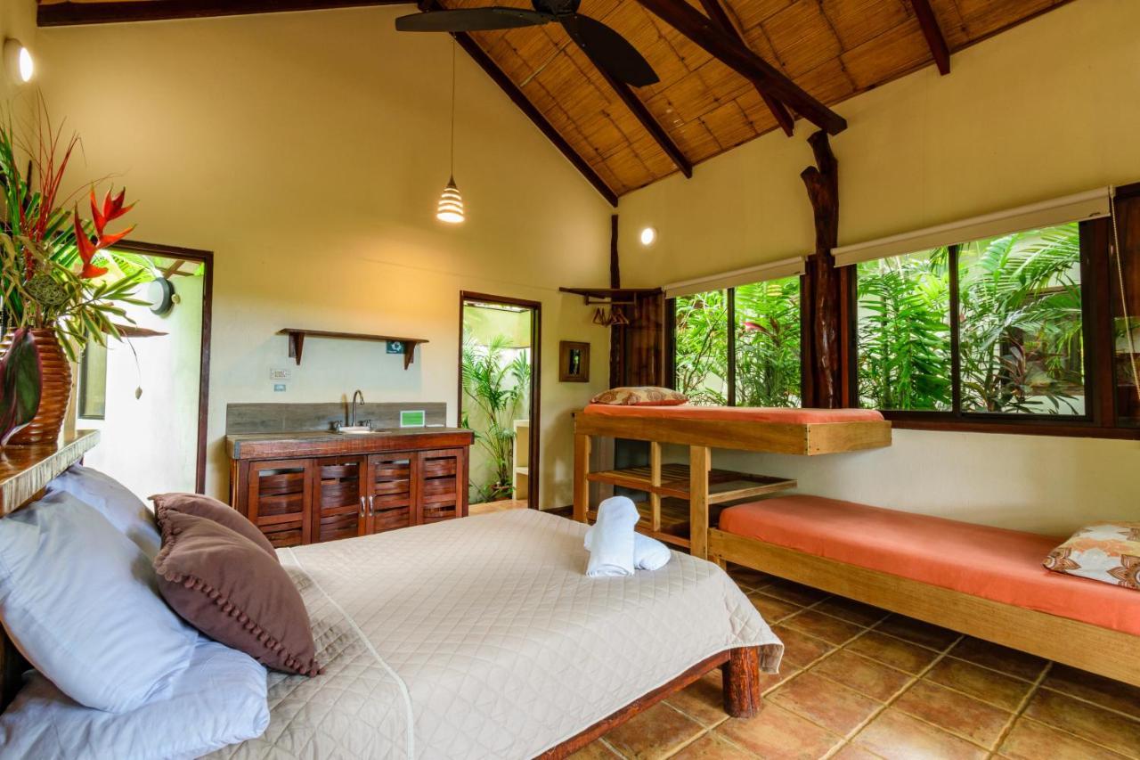 Funky Monkey Lodge Playa Santa Teresa  Exterior foto