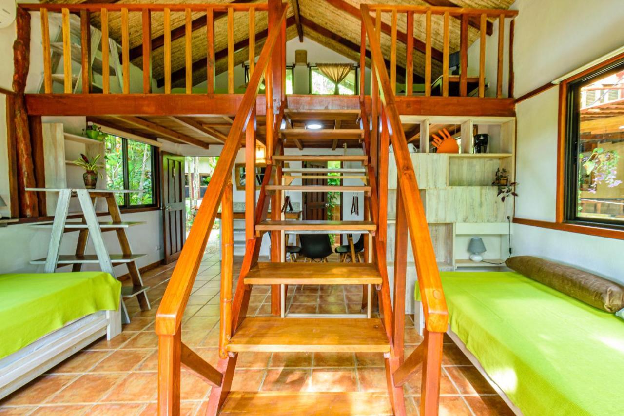 Funky Monkey Lodge Playa Santa Teresa  Exterior foto